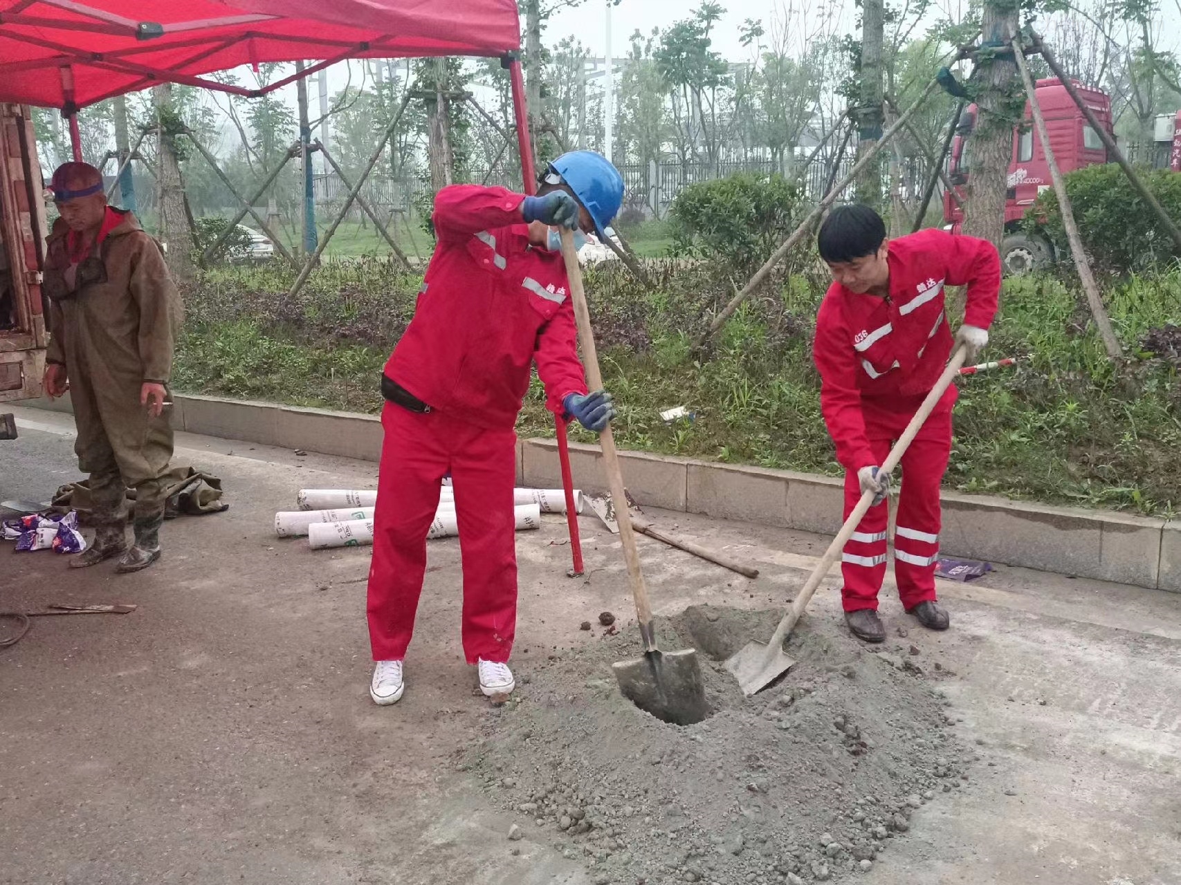 陵川管道疏通哪家好】及时进行市政管道清淤