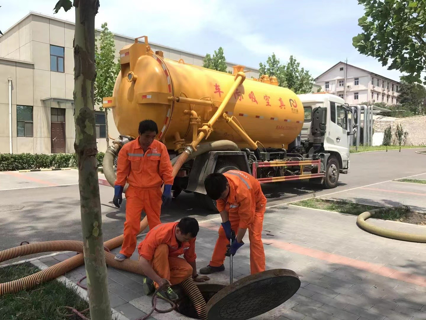 陵川化粪池清理与5-8吨吸粪车施工效率分析